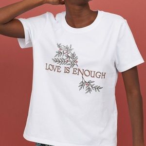 NWOT H&M “Love is Enough” motif tee 🌿